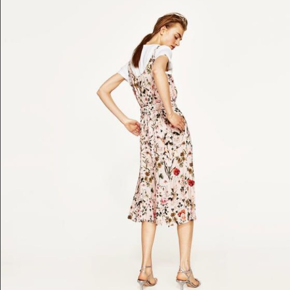 NWT Zara Nude Pink Floral Print Flowy Jumpsuit - Picture 3 of 6
